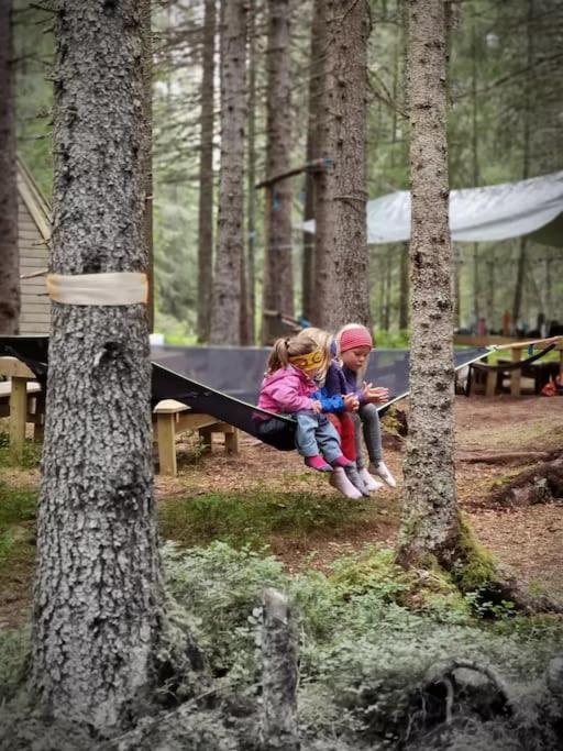 Treetop Ekne - Hytte I Skogen Med Hengebru Hotel Levanger Exterior foto