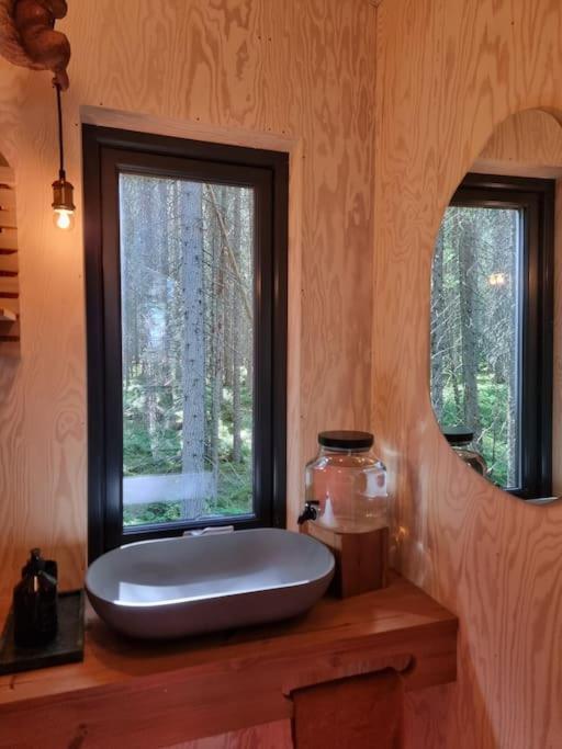 Treetop Ekne - Hytte I Skogen Med Hengebru Hotel Levanger Exterior foto